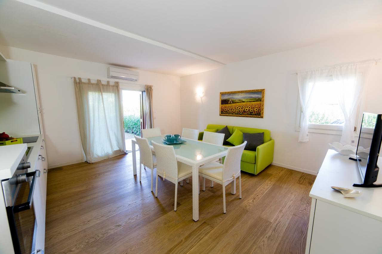 ポルト・ロトンド Residenze Dei Fioriヴィラ エクステリア 写真