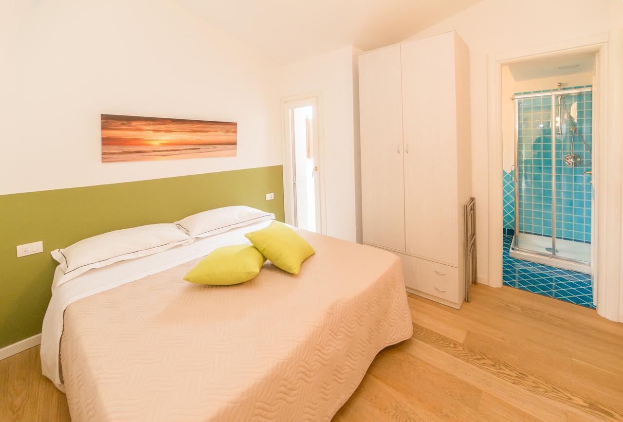 ポルト・ロトンド Residenze Dei Fioriヴィラ エクステリア 写真