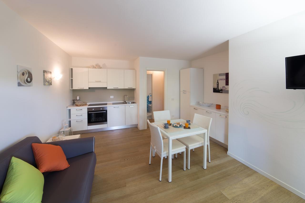 ポルト・ロトンド Residenze Dei Fioriヴィラ エクステリア 写真
